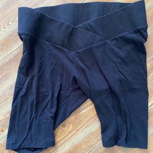 Under Belly Maternity Bike Shorts size medium